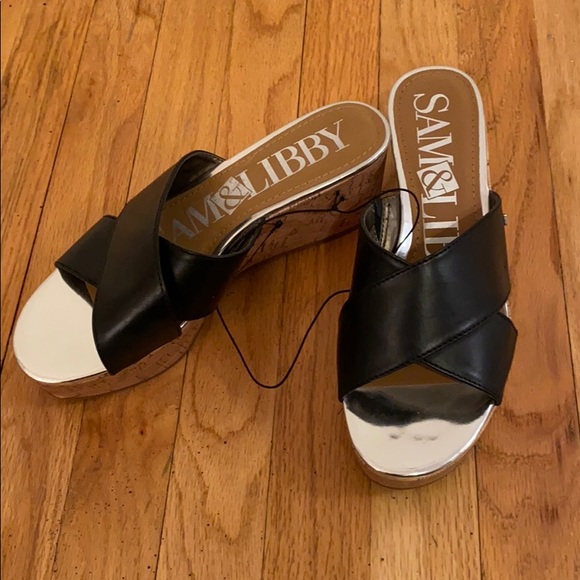 NWOT wedge - Picture 5 of 5